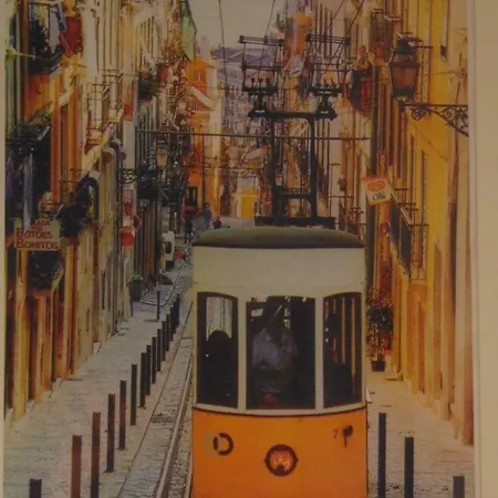 Sol Da Graca-typical Neighborhood Apartamento